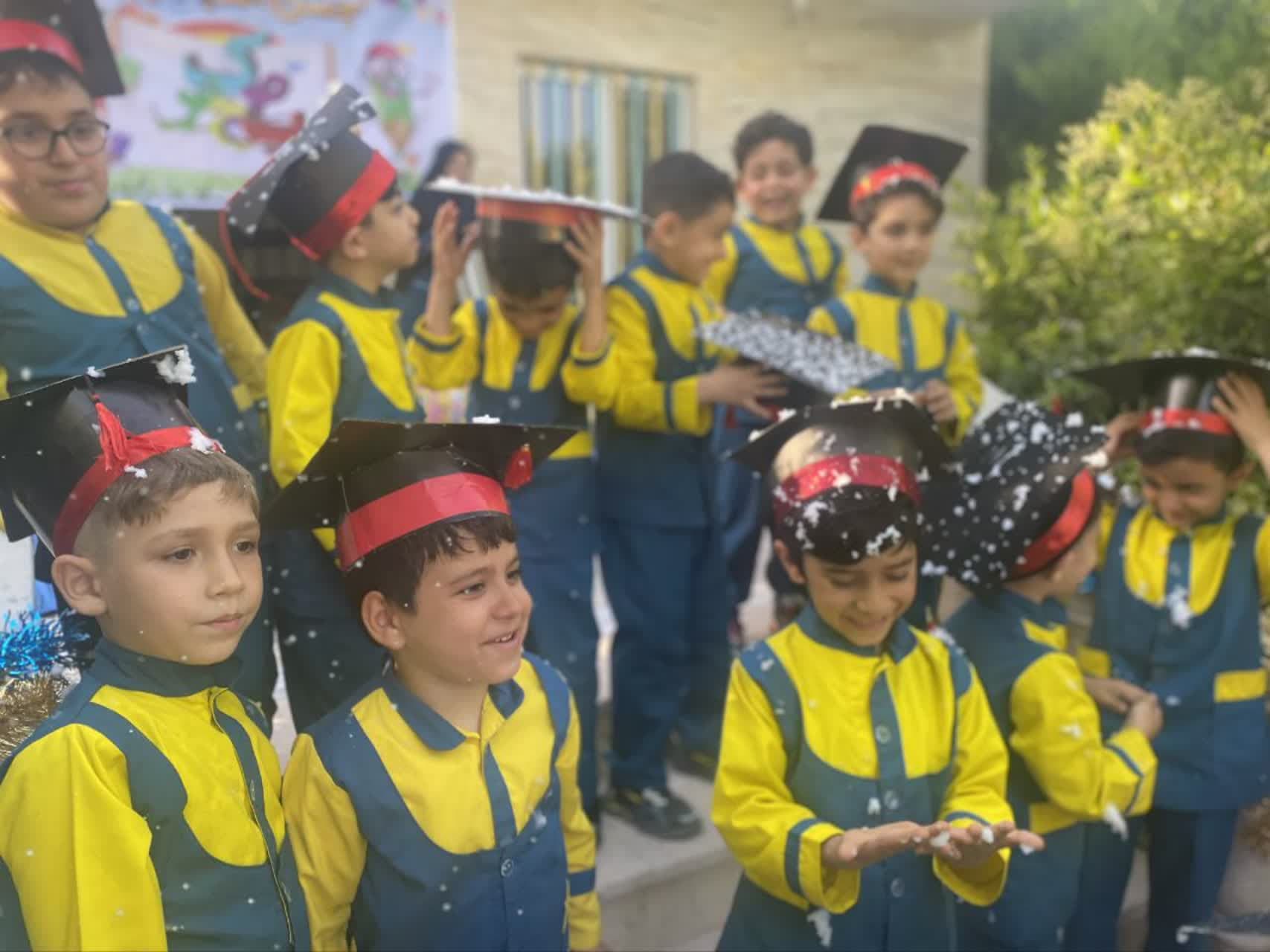 کودکستان و دبستان مشاهیر امیرکبیر